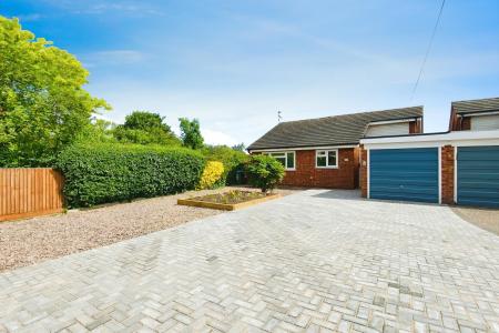 2 bedroom Detached bungalow for sale in Curzon Close, Queniborough, LE7