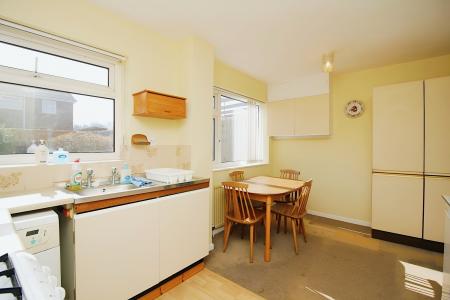 2 bedroom Semi-detached house for sale in Dalley Close, Syston, LE7