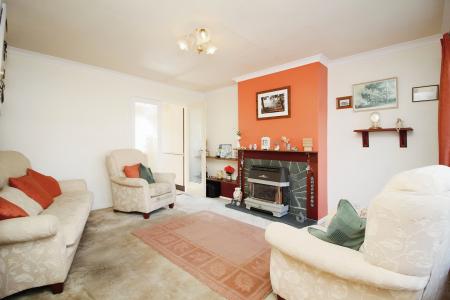 2 bedroom Semi-detached house for sale in Dalley Close, Syston, LE7