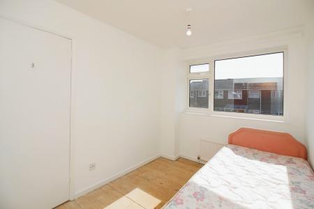 2 bedroom Semi-detached house for sale in Dalley Close, Syston, LE7