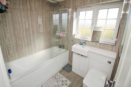 4 bedroom Detached house for sale in Dent Drive, Thurmaston, LE4