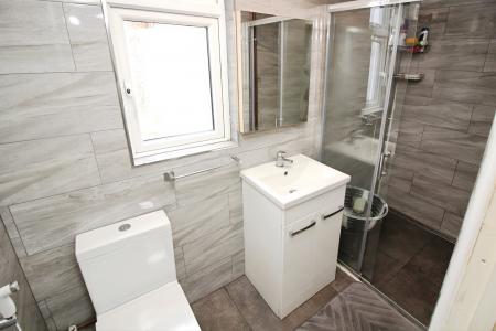 4 bedroom End of terrace house for sale in Dunbar Road, Leicester, LE4