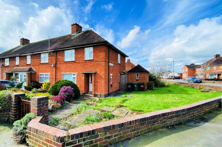 3 bedroom End of terrace house for sale in East Avenue, Syston, LE7