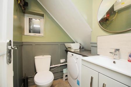 3 bedroom Terraced House for sale in East Avenue, Syston, LE7