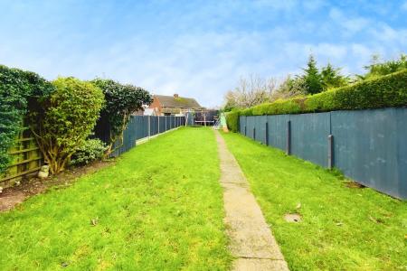 3 bedroom Terraced House for sale in East Avenue, Syston, LE7
