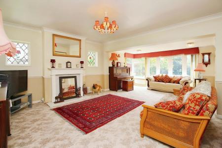 3 bedroom Detached bungalow for sale in Eastfield Road, Thurmaston, LE4