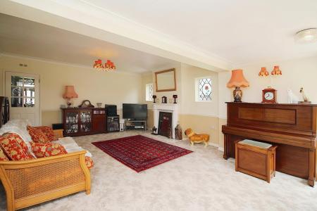 3 bedroom Detached bungalow for sale in Eastfield Road, Thurmaston, LE4