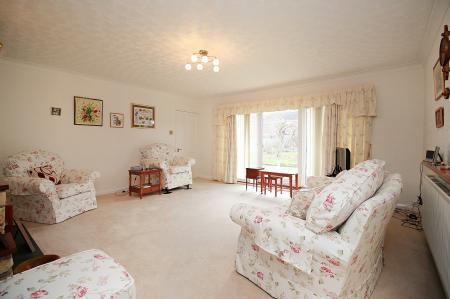 4 bedroom Detached bungalow for sale in Eastfield road, Thurmaston, LE4