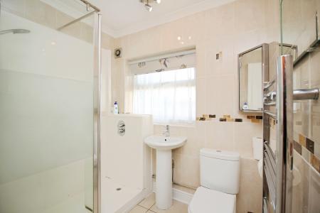 3 bedroom Detached bungalow for sale in Eastfield Road, Thurmaston, LE4