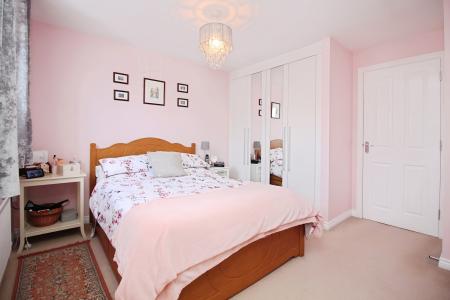 4 bedroom Town house for sale in Empingham Drive, Syston, LE7