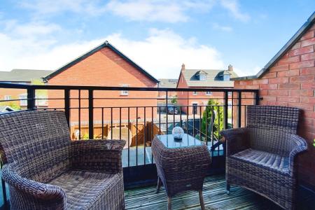 4 bedroom Town house for sale in Empingham Drive, Syston, LE7