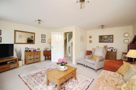 4 bedroom Town house for sale in Empingham Drive, Syston, LE7