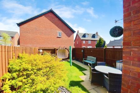 4 bedroom Town house for sale in Empingham Drive, Syston, LE7