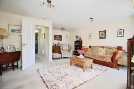 4 bedroom Town house for sale in Empingham Drive, Syston, LE7