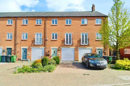4 bedroom Town house for sale in Empingham Drive, Syston, LE7