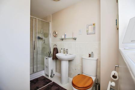 4 bedroom Town house for sale in Empingham Drive, Syston, LE7