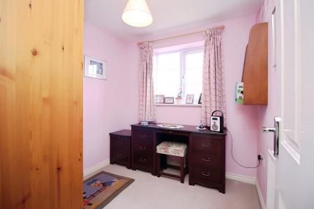 4 bedroom Town house for sale in Empingham Drive, Syston, LE7