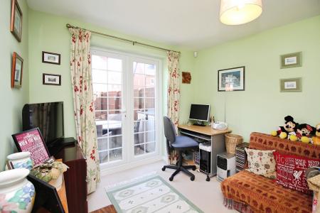 4 bedroom Town house for sale in Empingham Drive, Syston, LE7