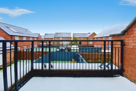 4 bedroom Town house for sale in Empingham Drive, Syston, LE7