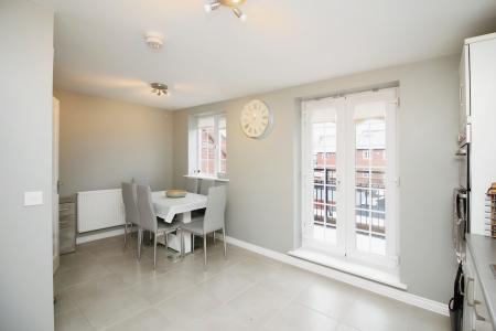 4 bedroom Town house for sale in Empingham Drive, Syston, LE7