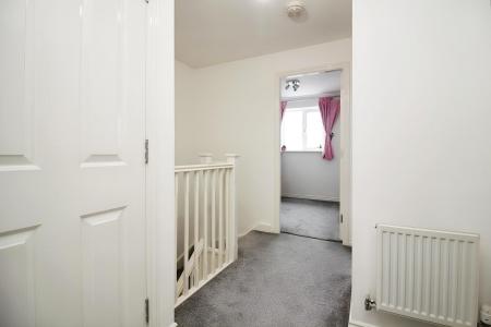 4 bedroom Town house for sale in Empingham Drive, Syston, LE7