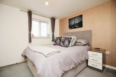 4 bedroom Town house for sale in Empingham Drive, Syston, LE7