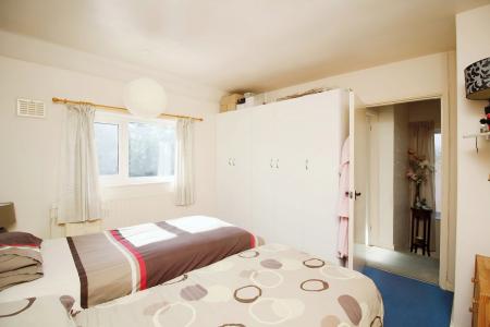 3 bedroom Semi-detached house for sale in Fieldgate Crescent, Birstall, LE4