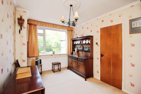 3 bedroom Semi-detached house for sale in Fieldgate Crescent, Birstall, LE4