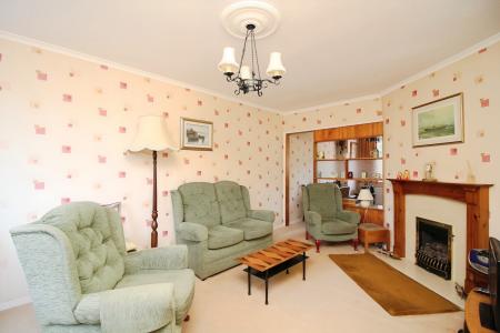 3 bedroom Semi-detached house for sale in Fieldgate Crescent, Birstall, LE4