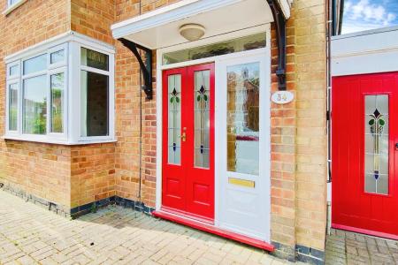 3 bedroom Semi-detached house for sale in Fieldgate Crescent, Birstall, LE4