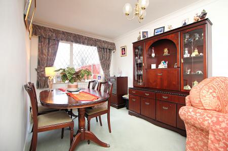 3 bedroom Semi-detached house for sale in Fielding Road, Birstall, LE4