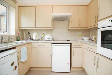 1 bedroom Flat for sale in Forge Court, Syston, LE7