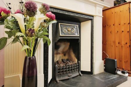 3 bedroom Semi-detached house for sale in Fosse Way, Syston, LE7