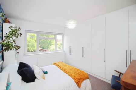 3 bedroom Semi-detached house for sale in Fosse Way, Syston, LE7