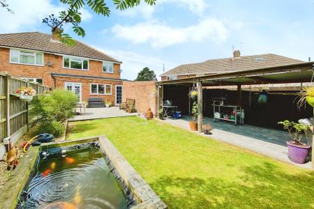 3 bedroom Semi-detached house for sale in Fosse Way, Syston, LE7