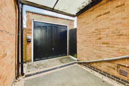 3 bedroom Semi-detached house for sale in Fosse Way, Syston, LE7