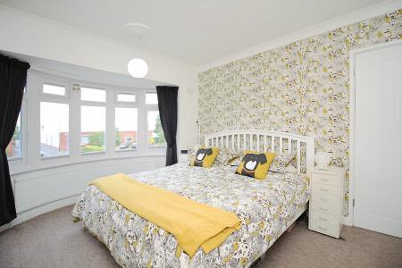 3 bedroom Semi-detached house for sale in Fosse Way, Syston, LE7