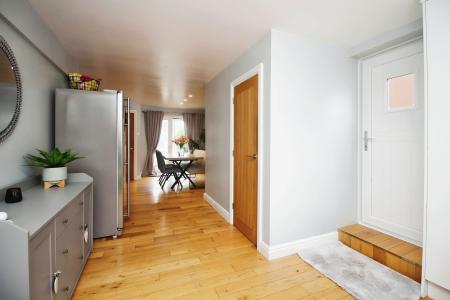 4 bedroom Semi-detached house for sale in Foxglove Close, East Goscote, LE7