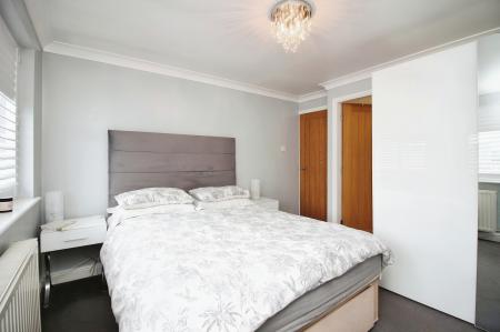 4 bedroom Semi-detached house for sale in Foxglove Close, East Goscote, LE7