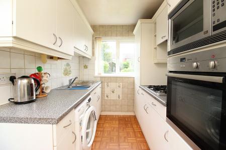 3 bedroom End of terrace house for sale in Gardenfield Road, Leicester, LE4