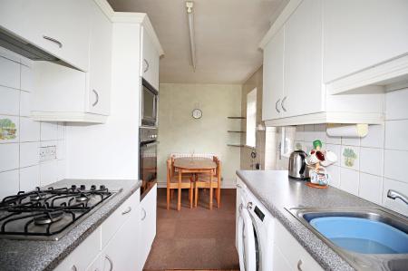 3 bedroom End of terrace house for sale in Gardenfield Road, Leicester, LE4