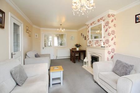 3 bedroom Terraced House for sale in Gardenfield Road, Thurmaston, LE4