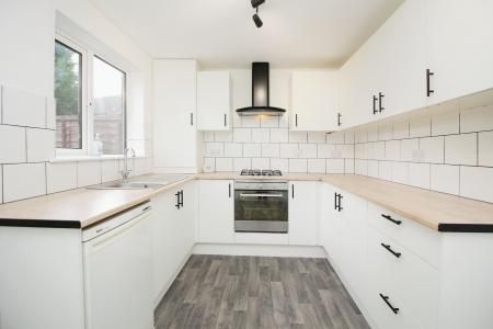 2 bedroom Link detached house for sale in Glebelands Road, Glebelands, Leicester, LE4
