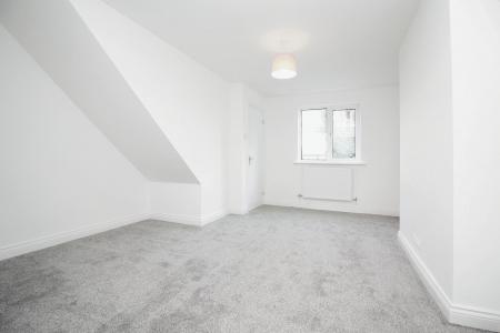 2 bedroom Link detached house for sale in Glebelands Road, Glebelands, Leicester, LE4