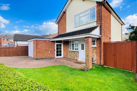 3 bedroom Detached house for sale in Glenfield Frith Drive, Glenfield, LE3