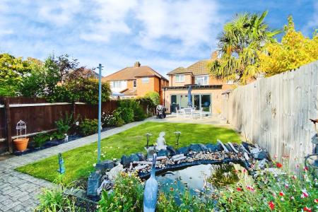 3 bedroom Semi-detached house for sale in Goodes Lane, Syston, LE7