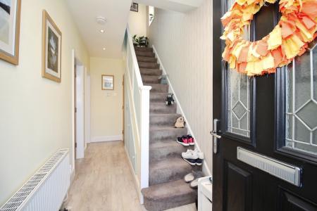 3 bedroom Semi-detached house for sale in Goodes Lane, Syston, LE7