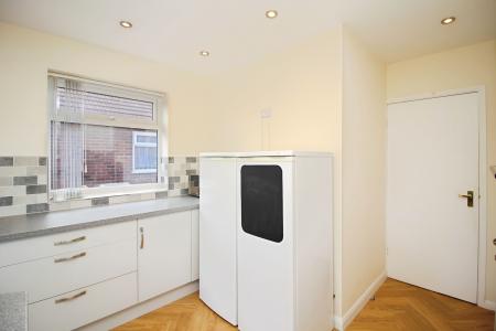 3 bedroom Semi-detached bungalow for sale in Goodes Lane, Syston, LE7