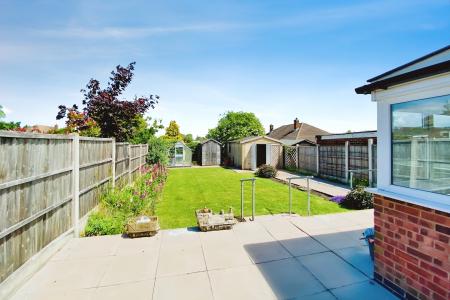 3 bedroom Semi-detached bungalow for sale in Goodes Lane, Syston, LE7