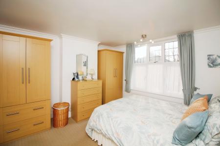 3 bedroom Semi-detached house for sale in Goscote Hall Road, Birstall, LE4